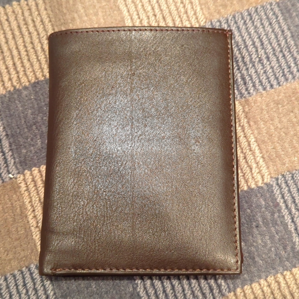Brown leather credit card and ID wallet. Stores over 20 cards!